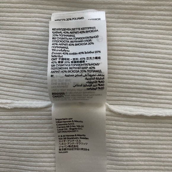 H&M Butterfly Embroidered Ribbed Turtleneck - Picture 7 of 7